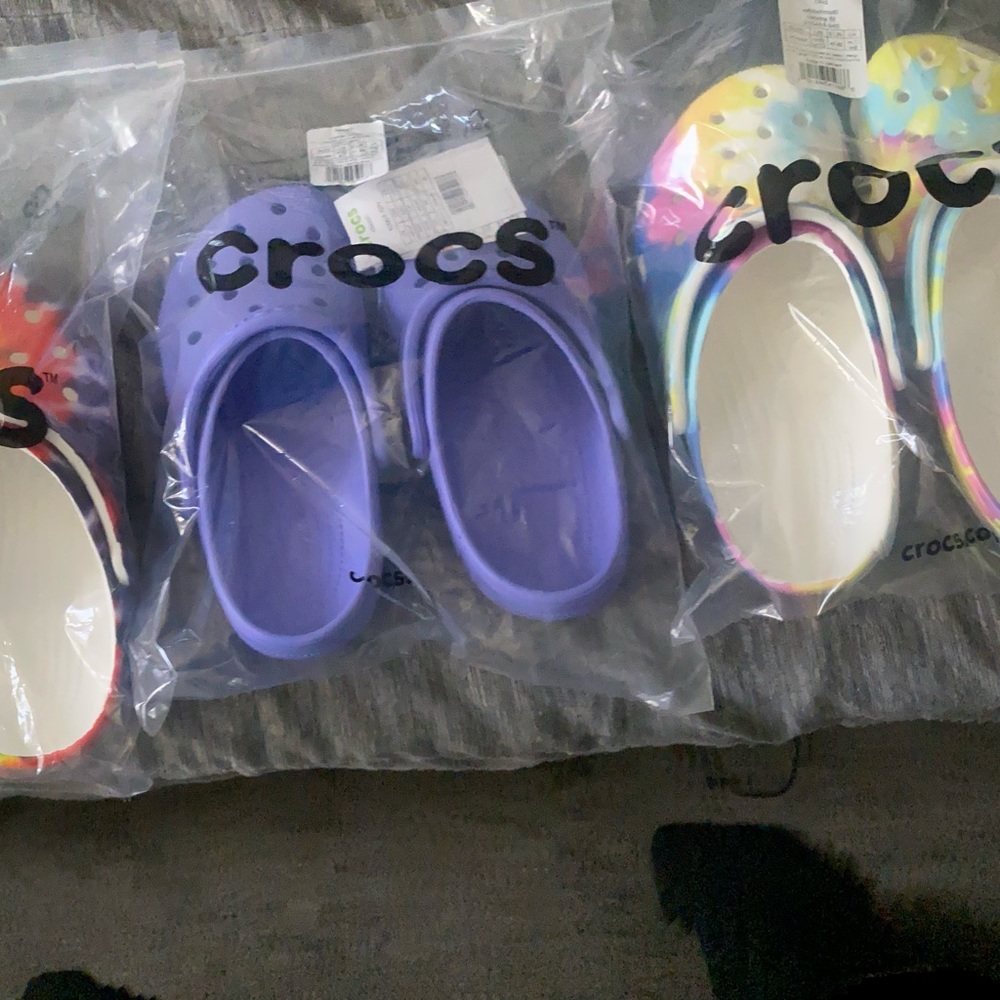 Brand new crocs never out bag